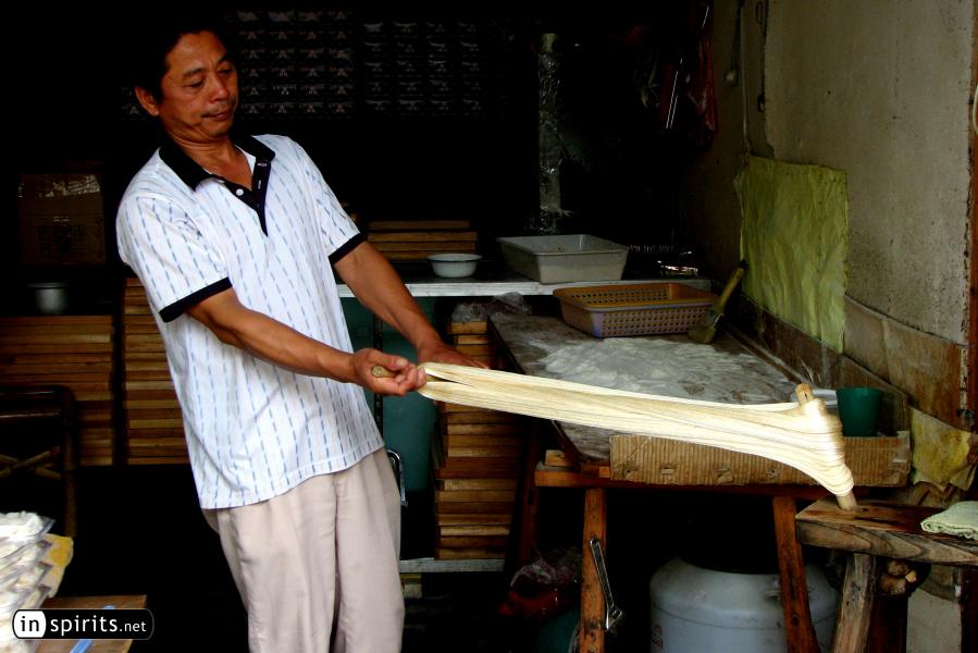 Hand-pulled Chinese noodles