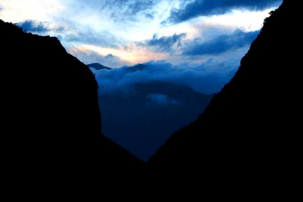 Sunrise at the Tiger Leaping Gorge